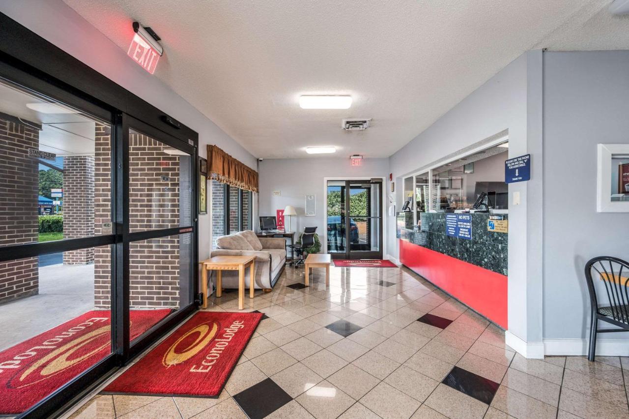 Econo Lodge Inn & Suites University Huntsville Eksteriør billede