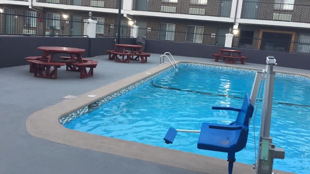 Econo Lodge Inn & Suites University Huntsville Eksteriør billede