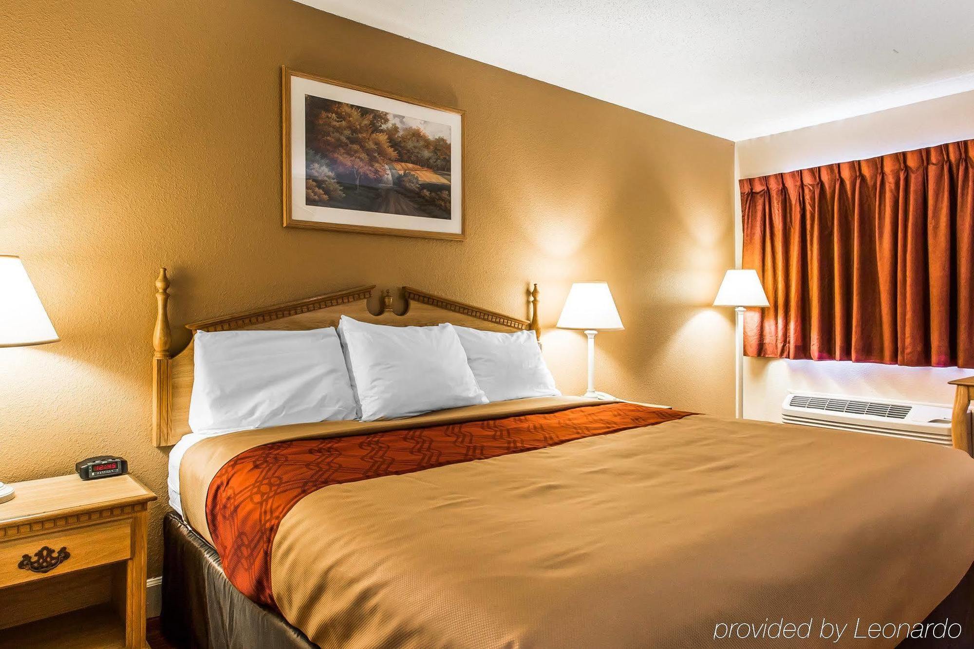 Econo Lodge Inn & Suites University Huntsville Eksteriør billede