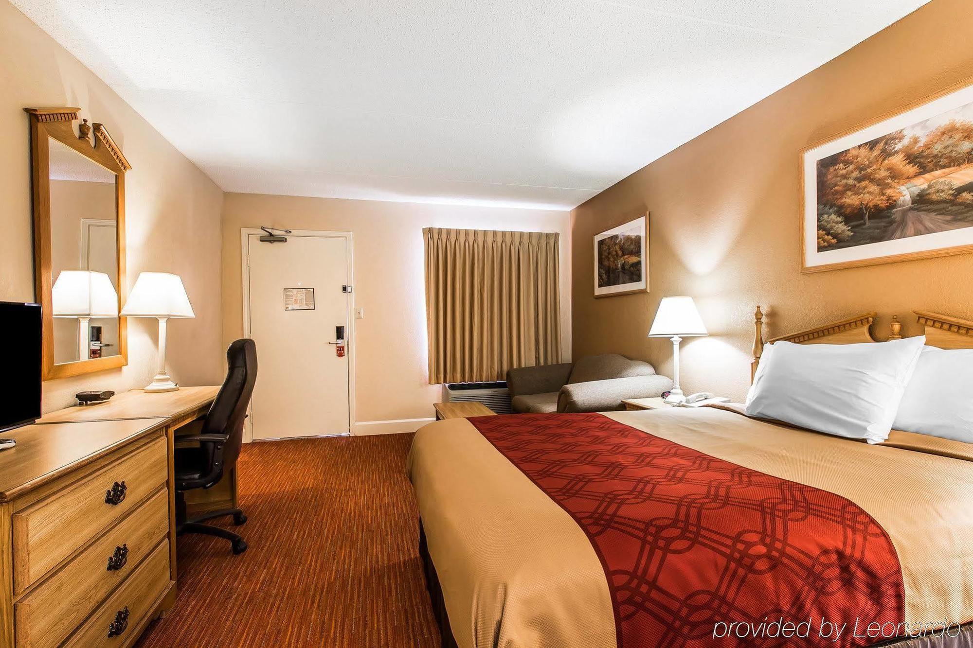 Econo Lodge Inn & Suites University Huntsville Eksteriør billede