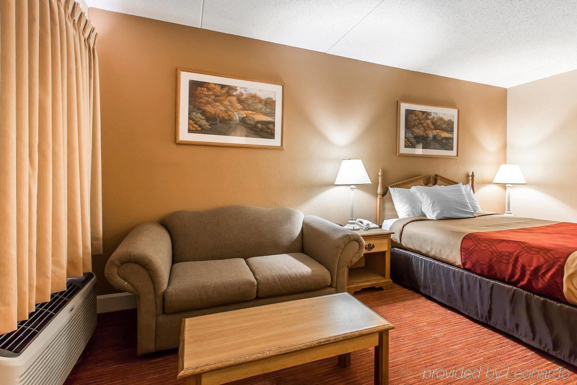 Econo Lodge Inn & Suites University Huntsville Eksteriør billede