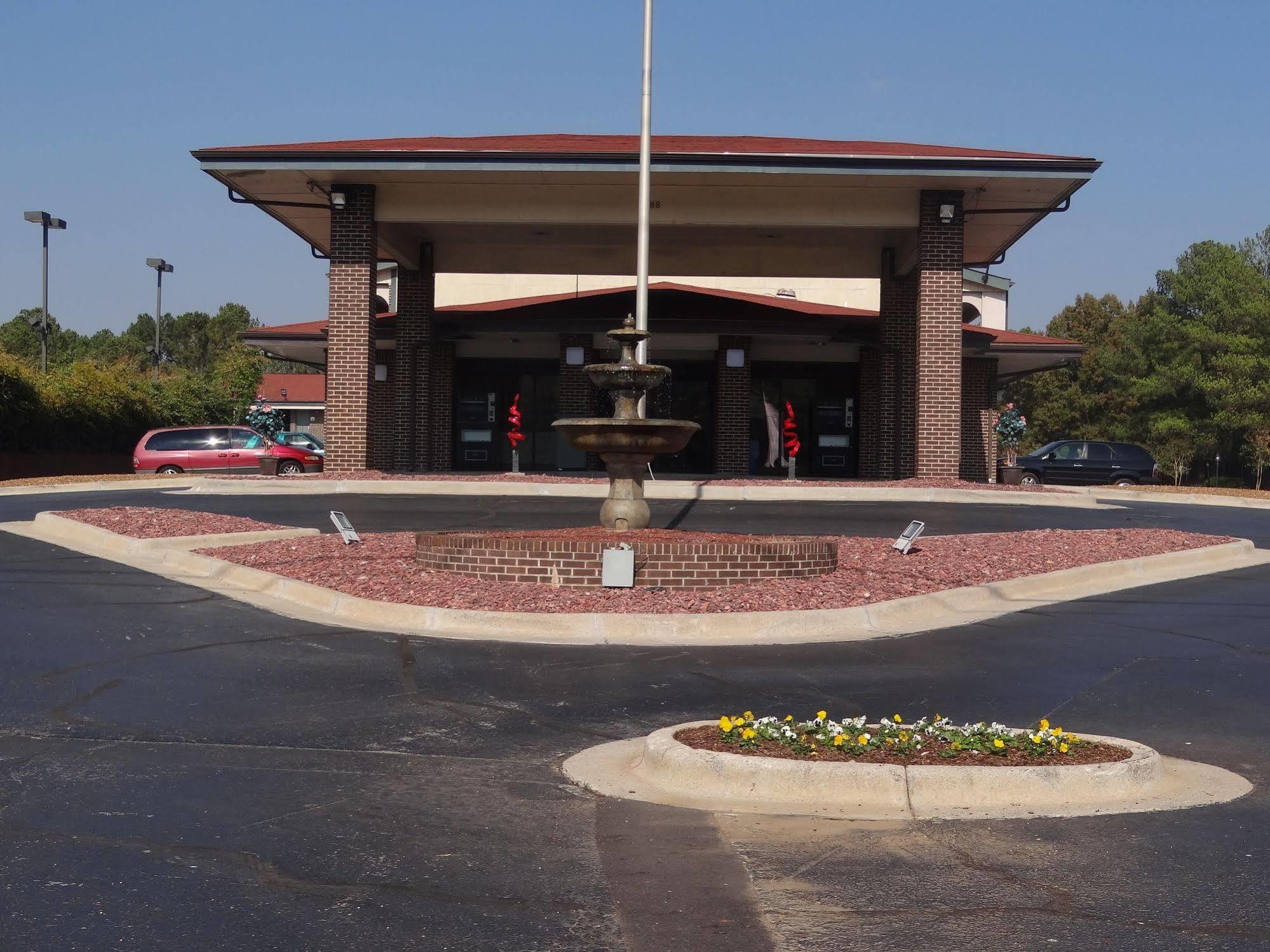 Econo Lodge Inn & Suites University Huntsville Eksteriør billede
