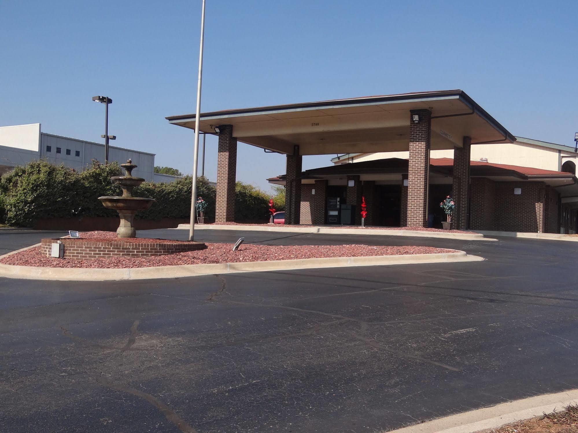 Econo Lodge Inn & Suites University Huntsville Eksteriør billede